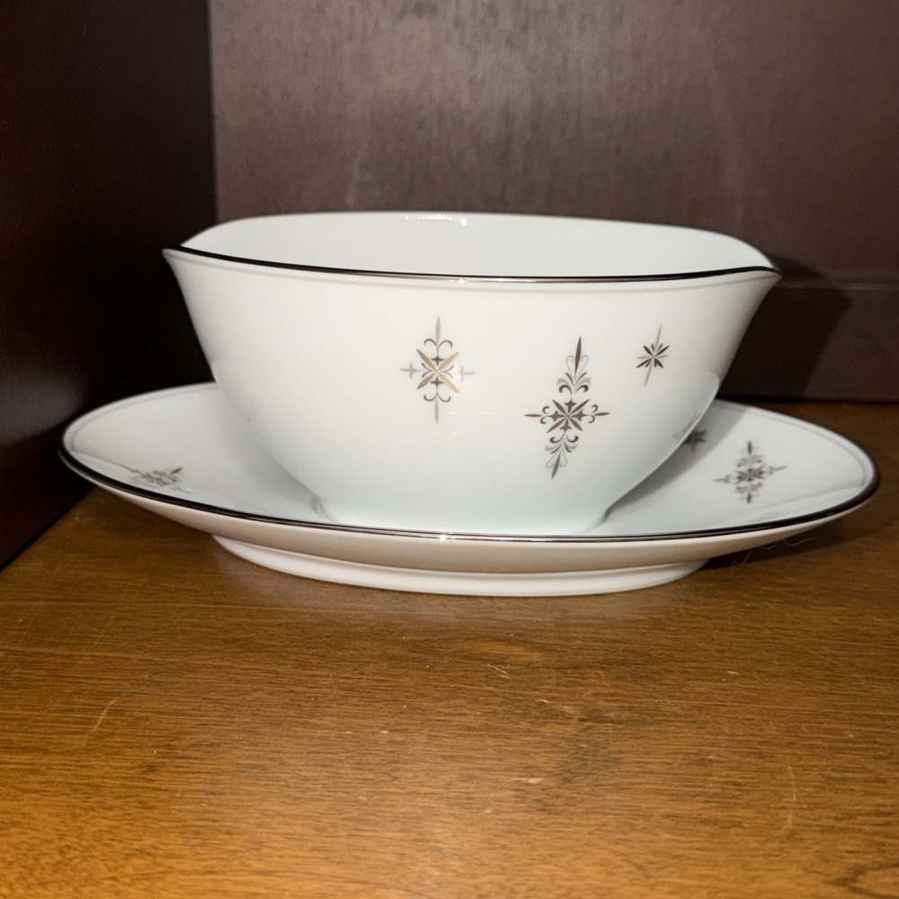 Noritake Sauce Gravy Boat Attached Underplate Stella Atomic Stars 6602 Japan